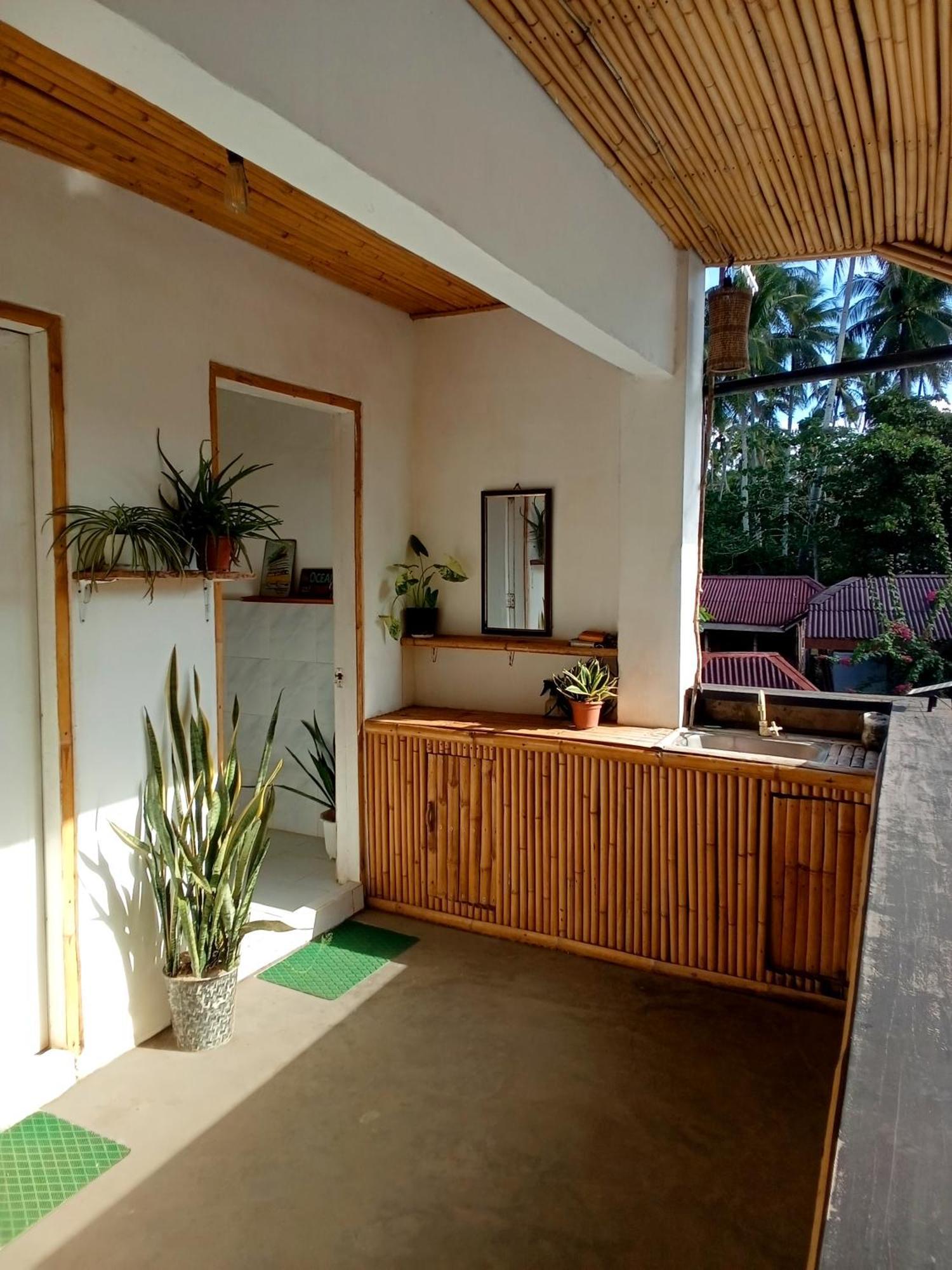 Lazy Juan Beach House Nacpan El Nido Bagian luar foto